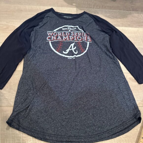 MAJESTIC THREADS MENS 3/4 SLEEVE ATLANTA BRAVES WORLD SERIES T SHIRT LARGE - Picture 2 of 7